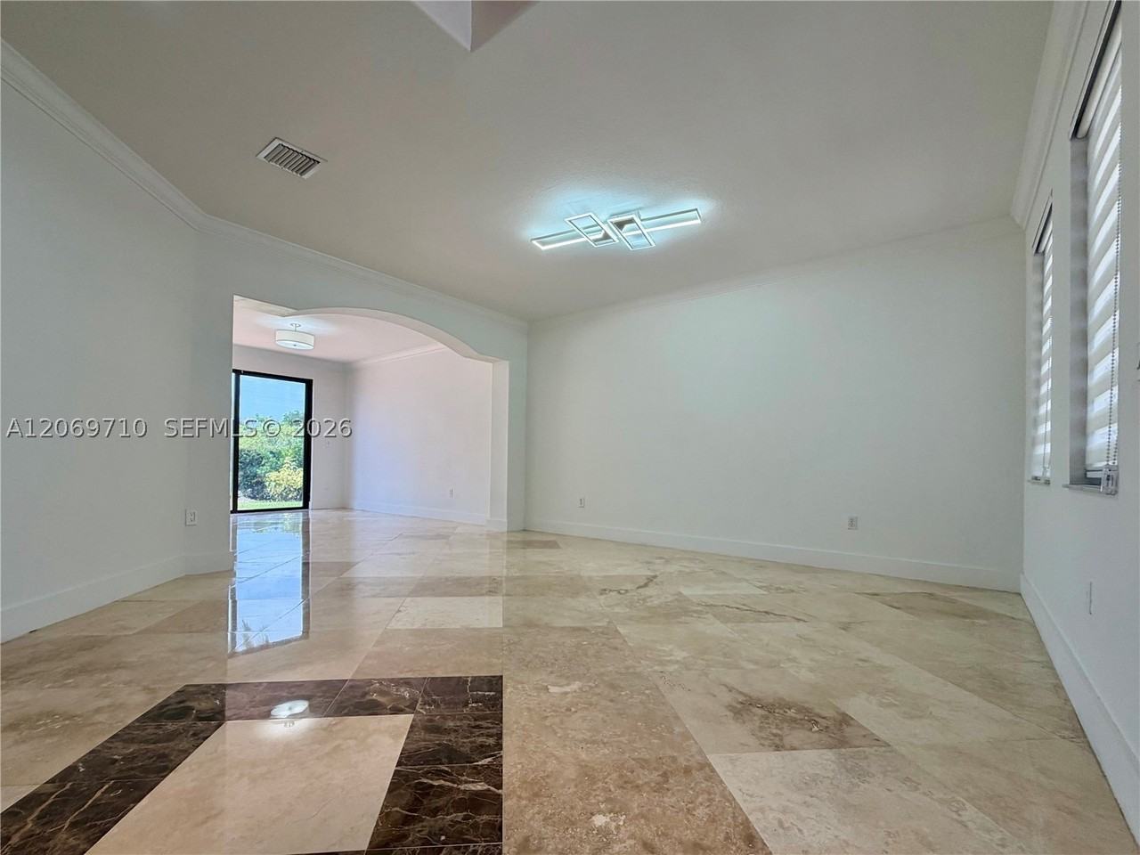 1764 Sw 151st Pl - Photo 5 of 41