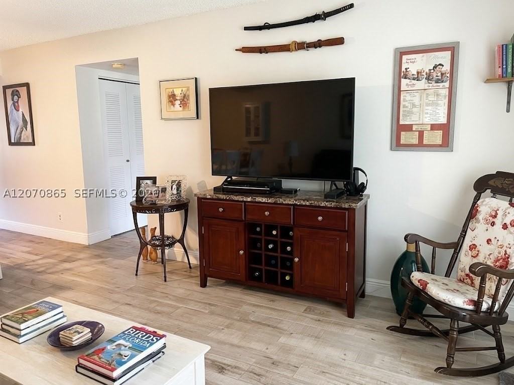 6936 Huntington Ln #103 - Photo 6 of 27