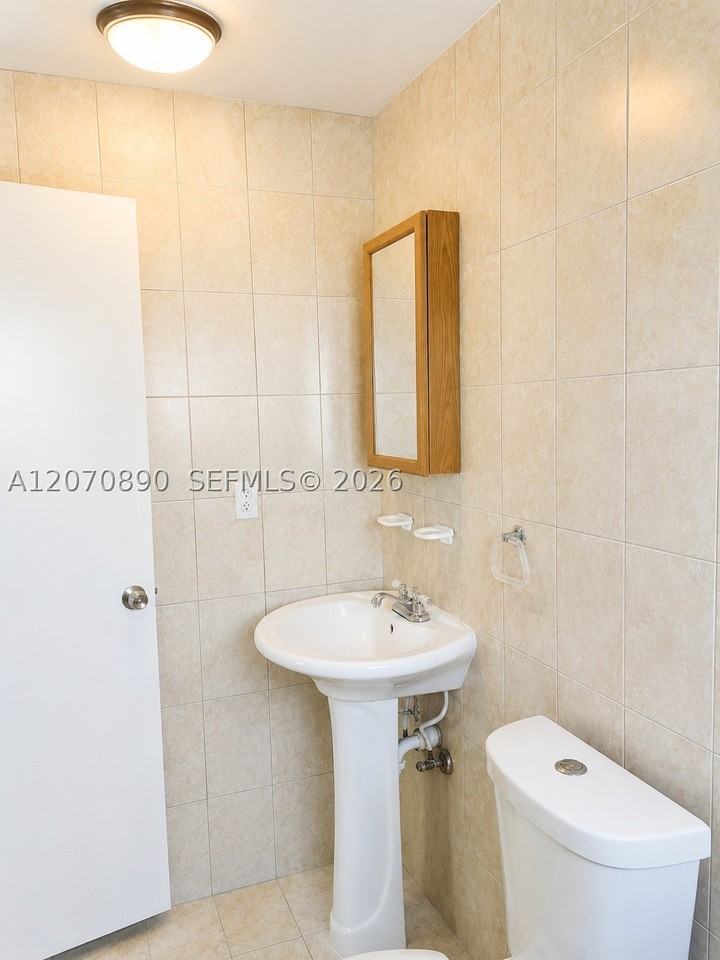 325 Ne 108th St #1 - Photo 6 of 12