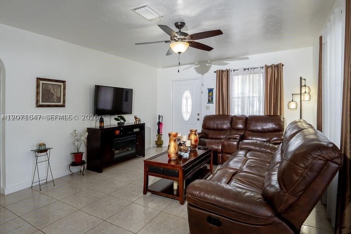 307 N 28th Ave - Photo 5 of 14
