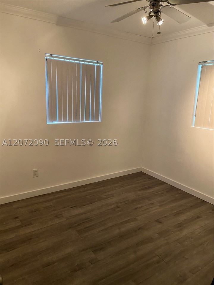 6404 Sw 23rd St #1 - Photo 7 of 17
