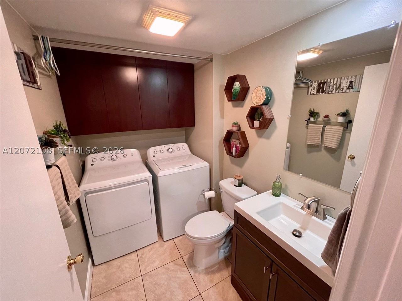 1132 11th Ter #1132 - Photo 5 of 24