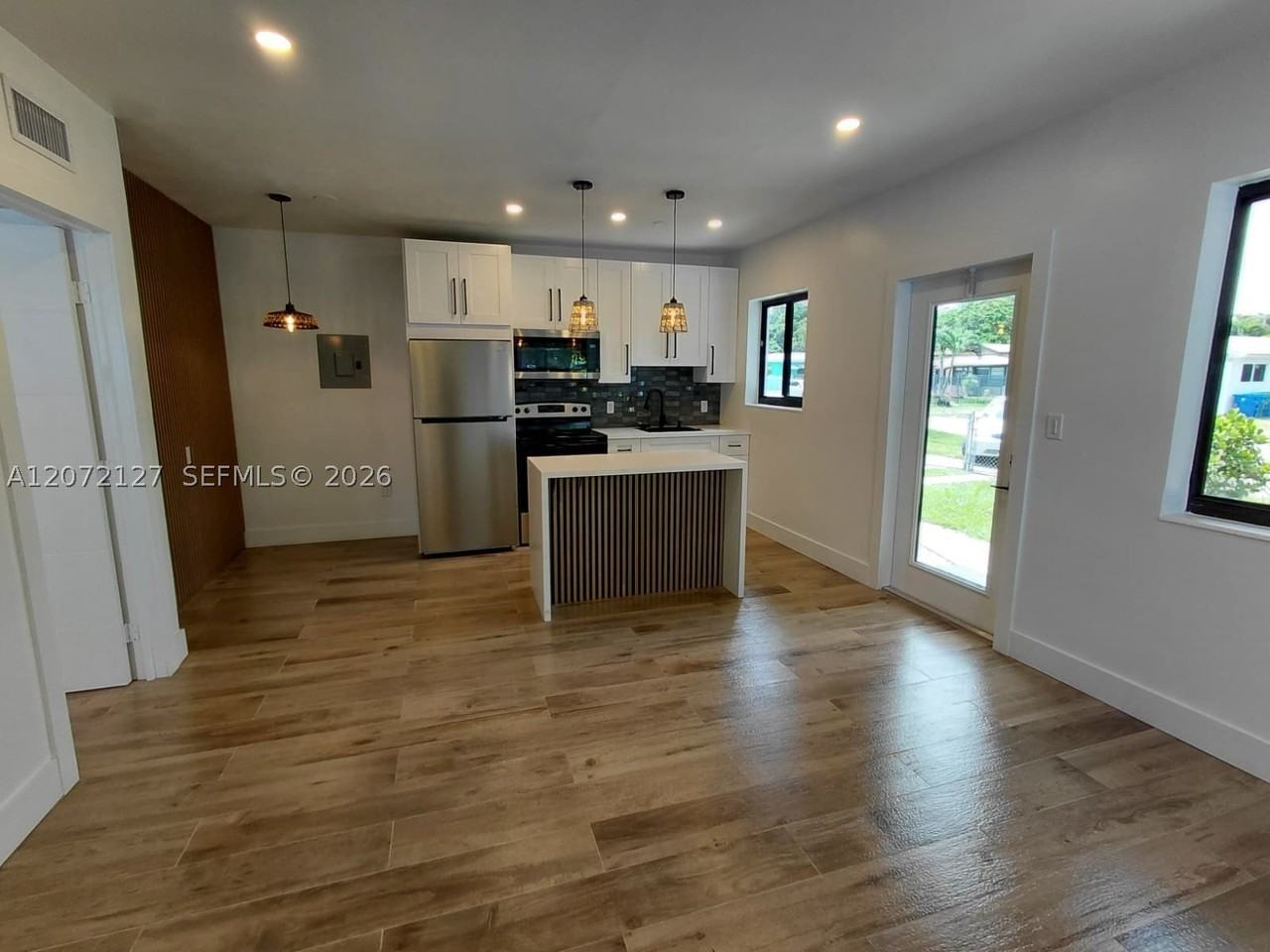 1430 Nw 45th St #1 - Photo 2 of 7