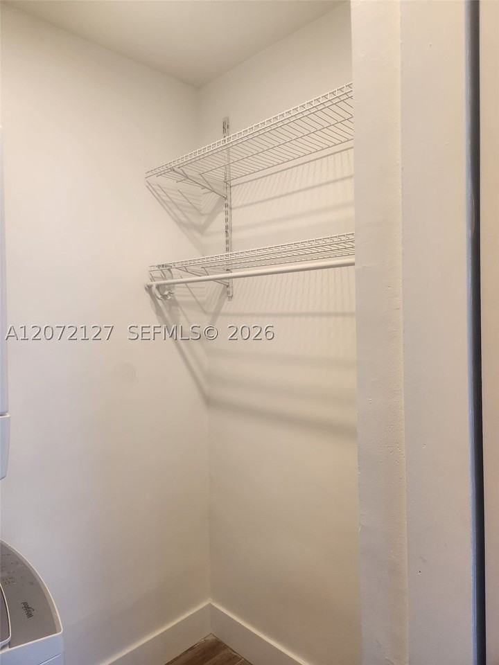 1430 Nw 45th St #1 - Photo 7 of 7