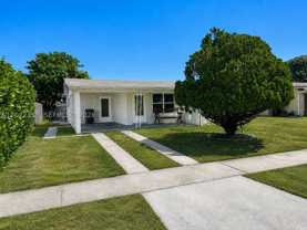 3051 Sw 47th St - Photo 1 of 1
