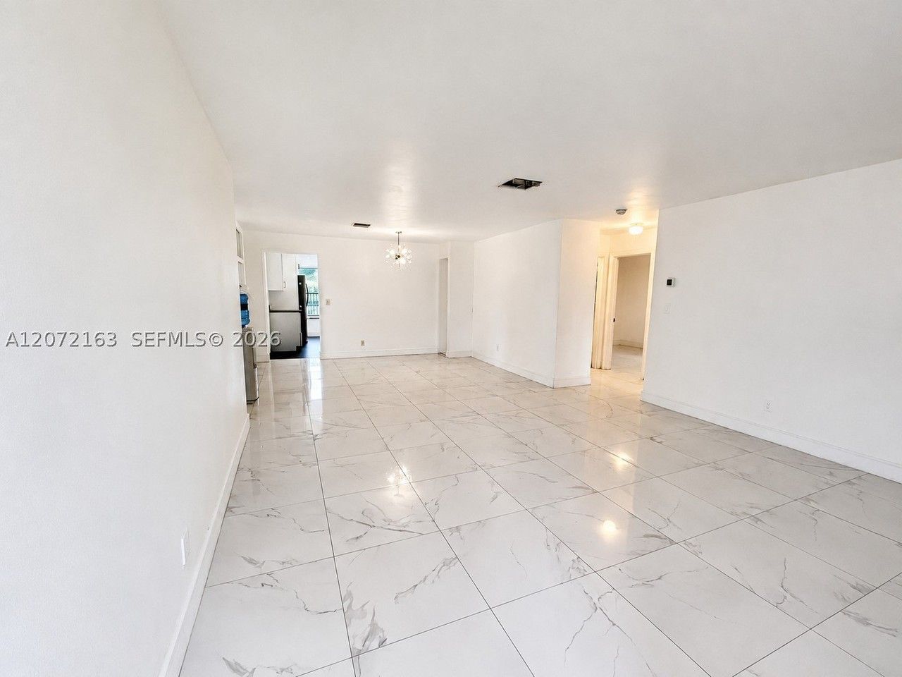 3051 Sw 47th St - Photo 6 of 8