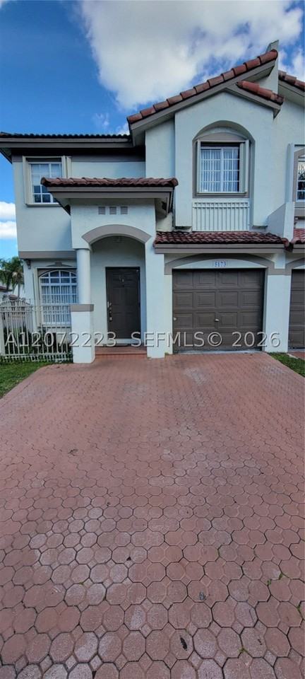5173 Nw 114th Pl - Photo 4 of 33