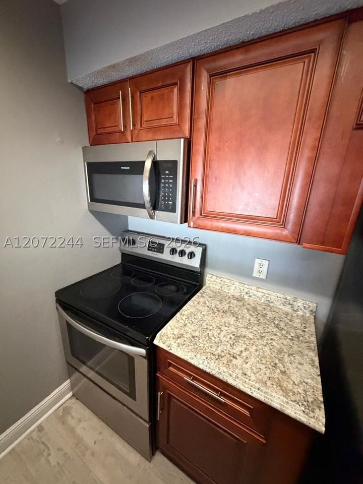 5612 Rock Island Rd #143 - Photo 5 of 16