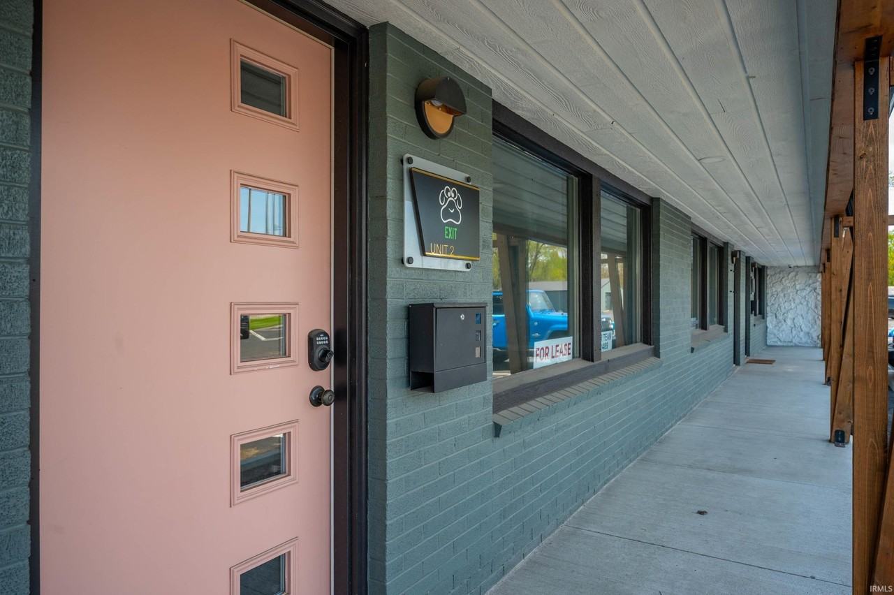 413 S Tillotson Ave - Photo 6 of 14