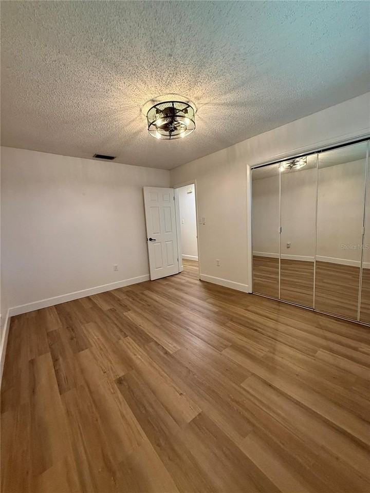 3429 S Polk Ave - Photo 5 of 9