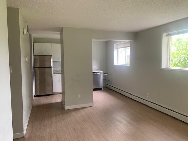 9502 99 Ave - Photo 4 of 10