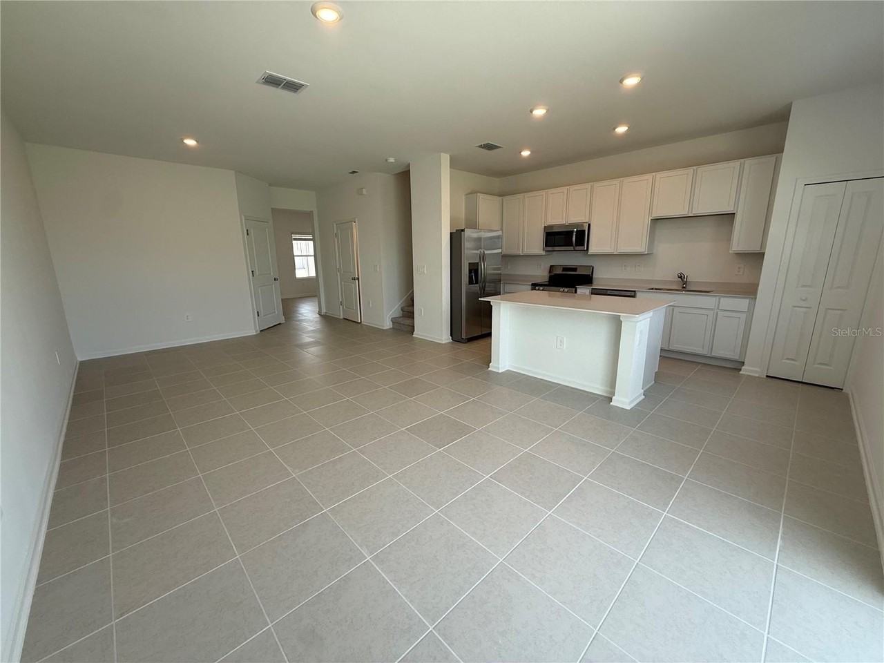 3049 Chromatic St - Photo 6 of 23