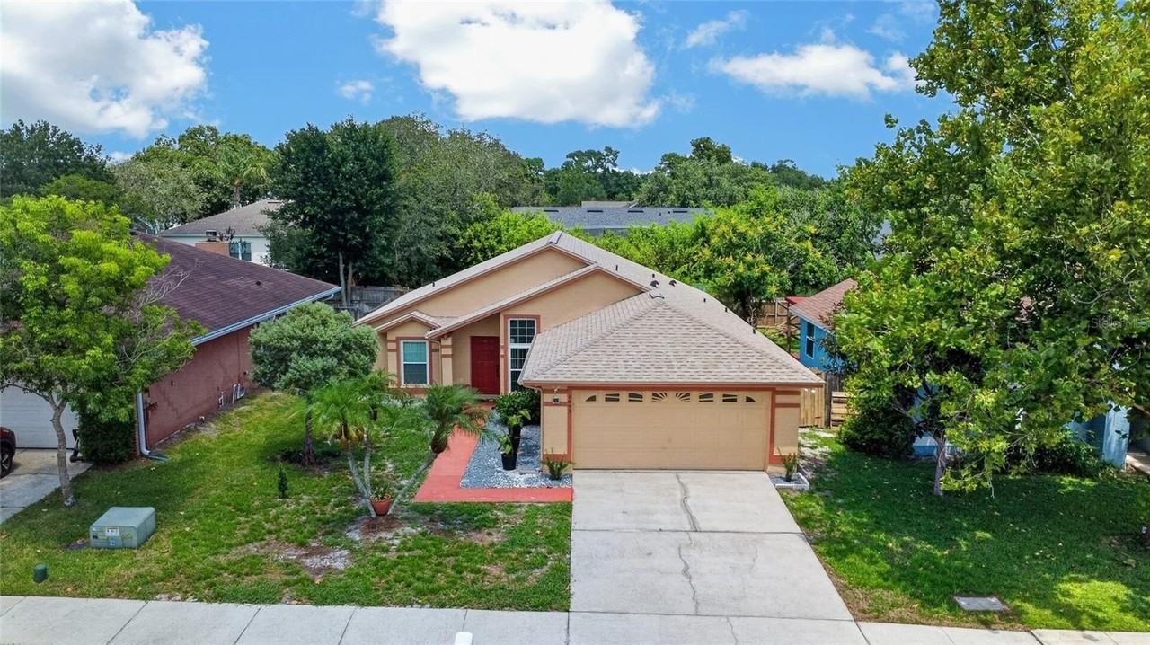 1053 Sugarberry Trl