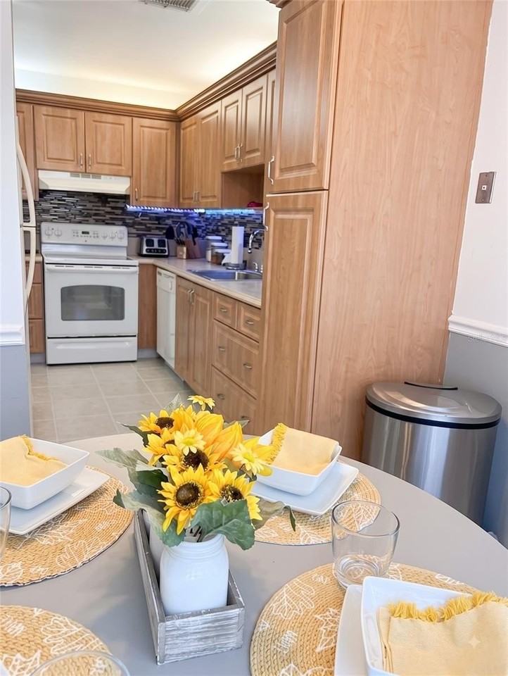 2530 Black Olive Blvd #103 - Photo 5 of 27