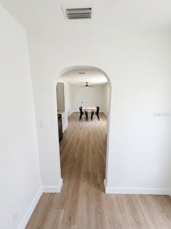 1543 43rd St S #B - Photo 4 of 18