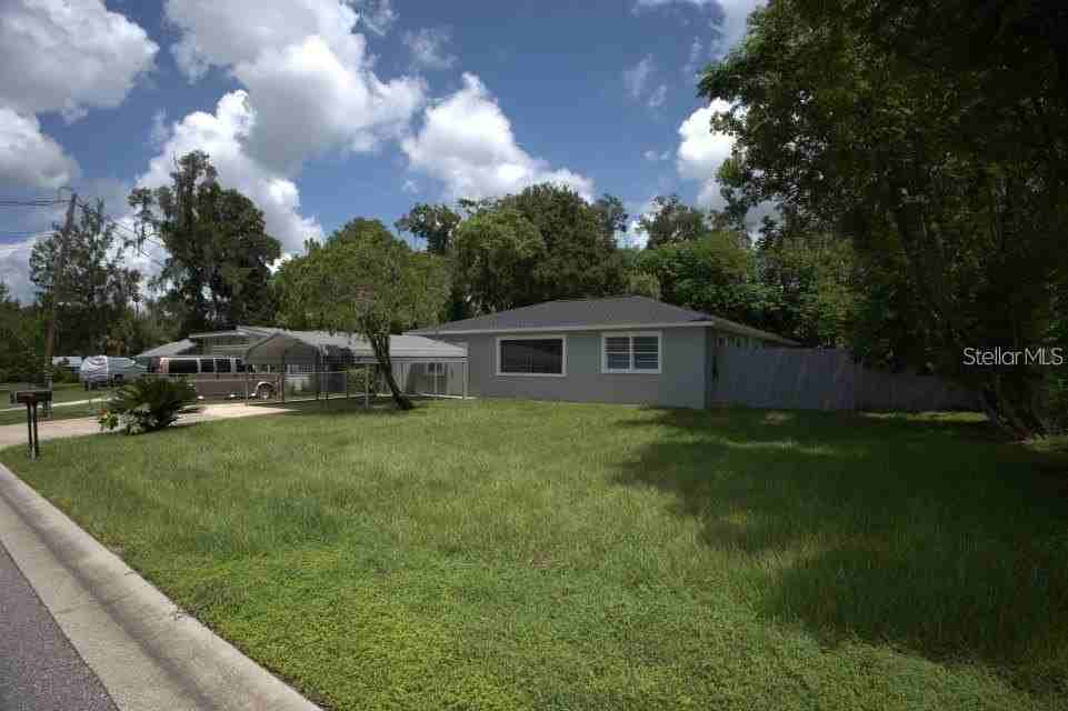 36921 Church Ave - Photo 2 of 42