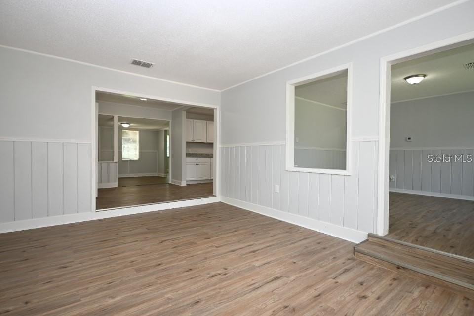 36921 Church Ave - Photo 5 of 42