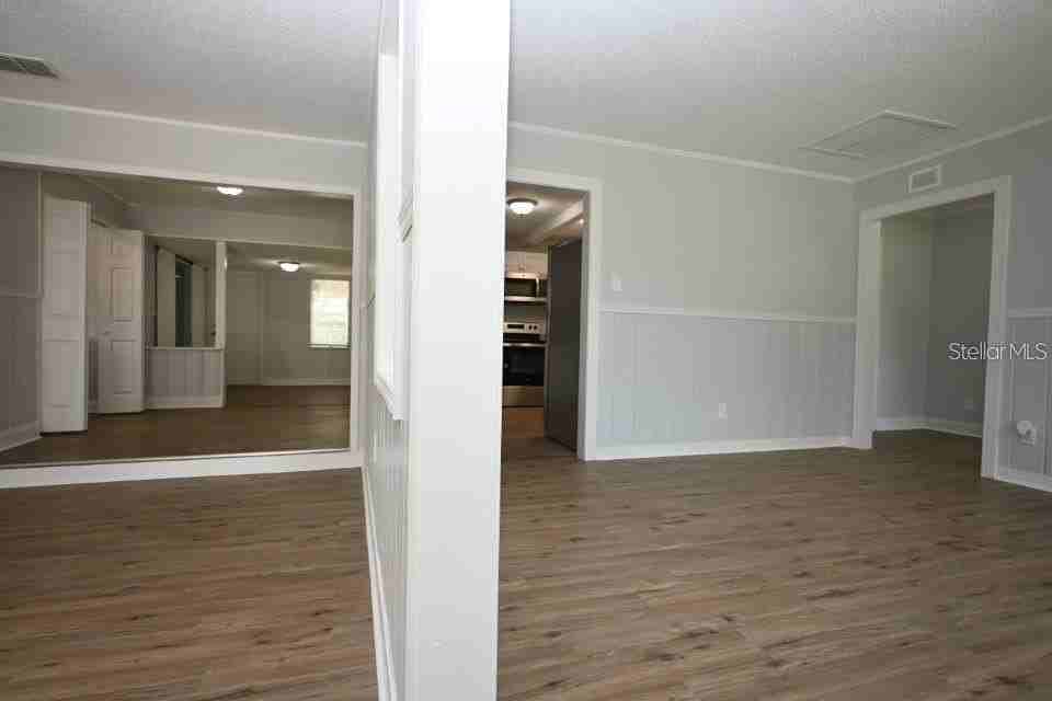36921 Church Ave - Photo 6 of 42