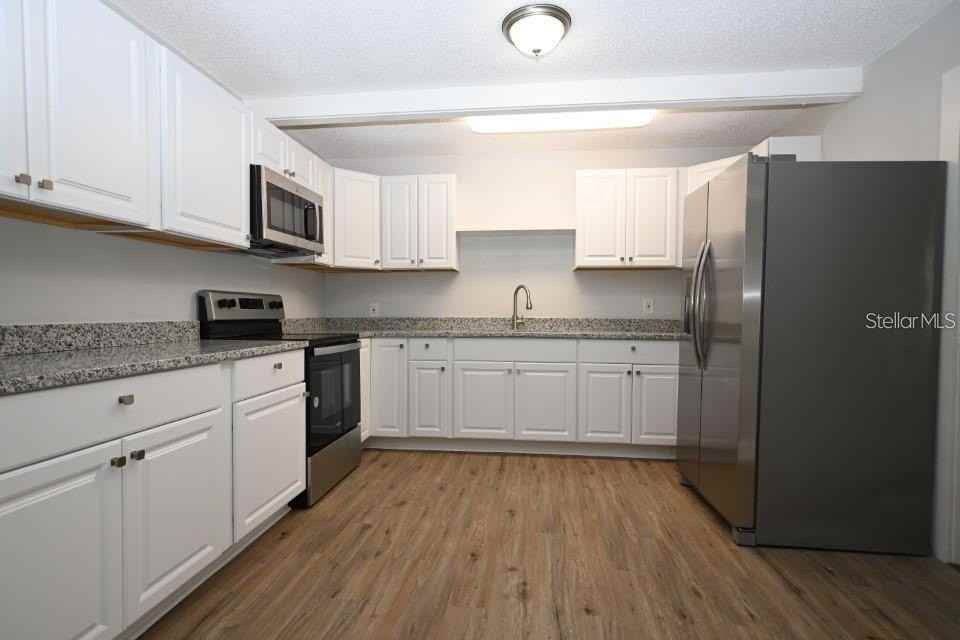 36921 Church Ave - Photo 7 of 42