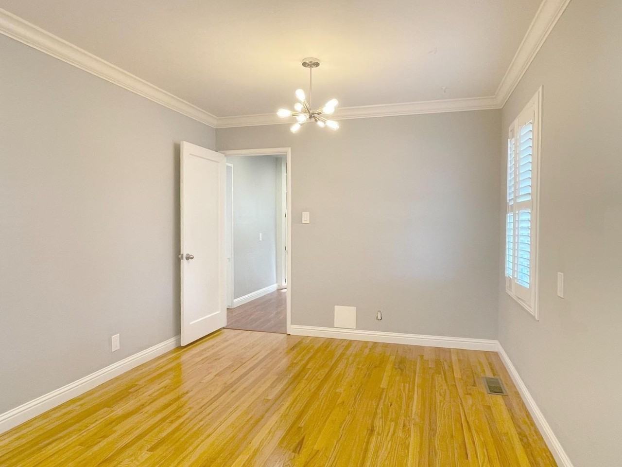 933 Sunlite Dr - Photo 3 of 16