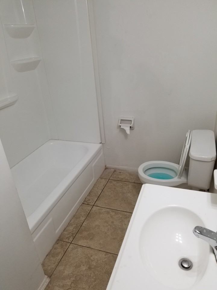 6225 11th St E #6225 - Photo 5 of 22