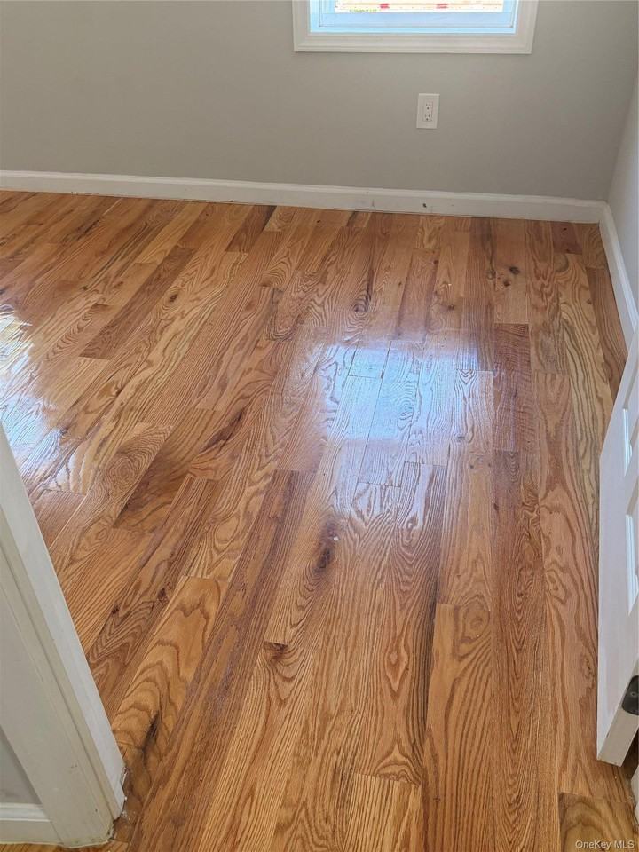 11423 200th St #2ndFL - Photo 5 of 11