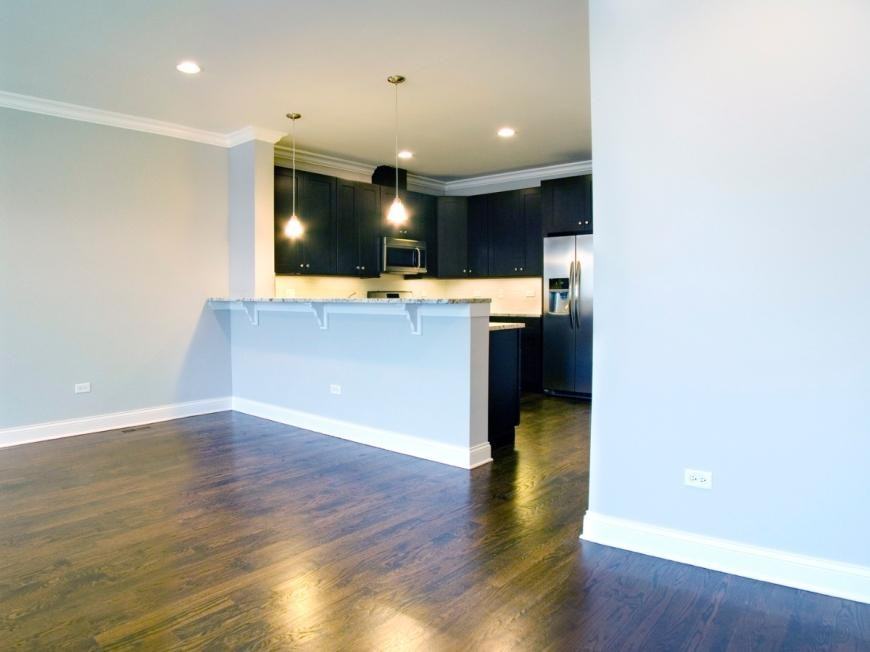 4113 N Western Ave - Photo 3 of 9