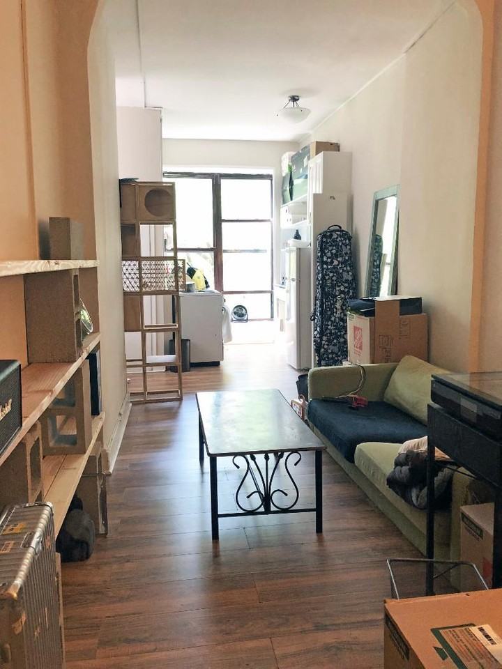 318 W 106th St - Photo 2 of 10