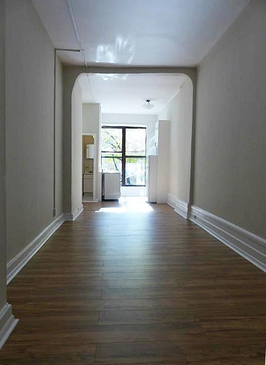 318 W 106th St - Photo 6 of 10