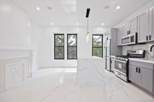 736 Halsey St #3 - Photo 1 of 1