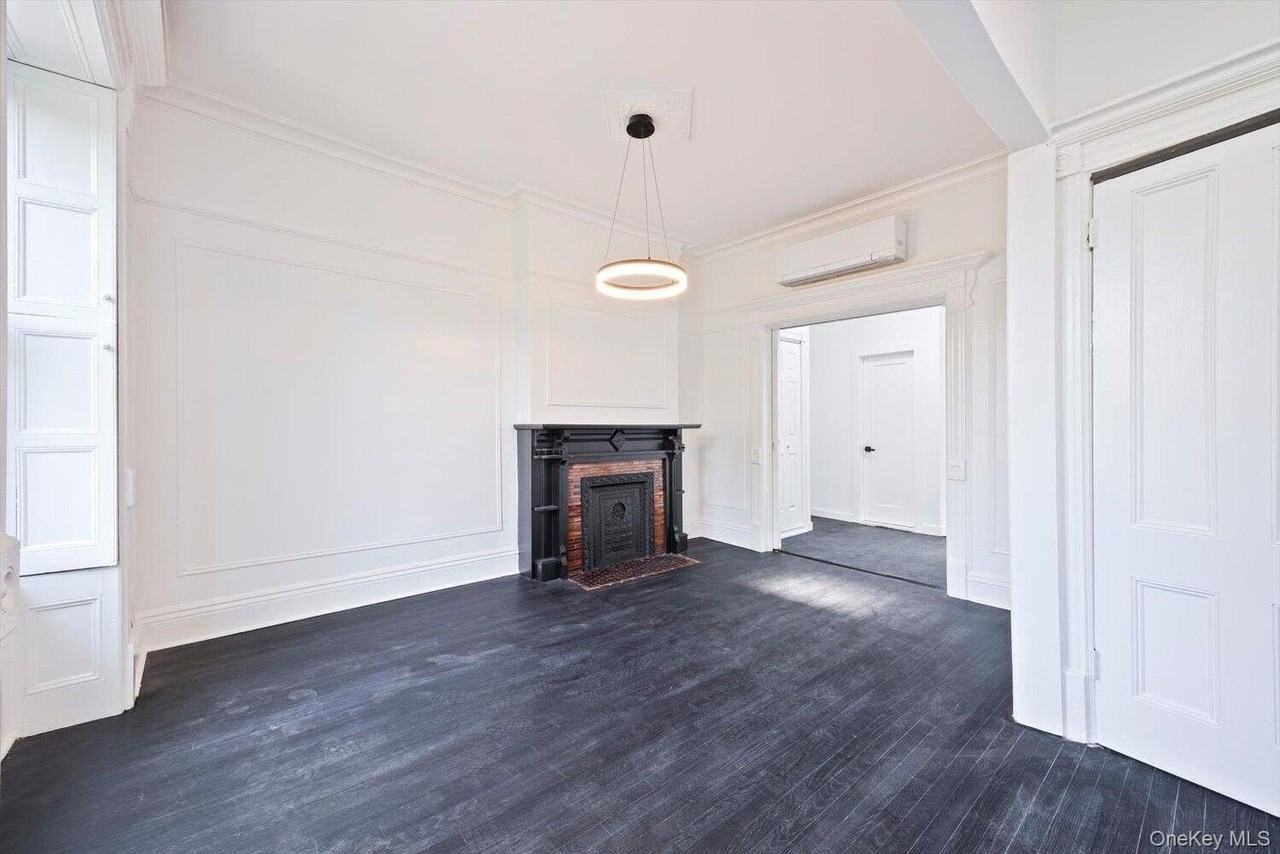 736 Halsey St #3 - Photo 3 of 8