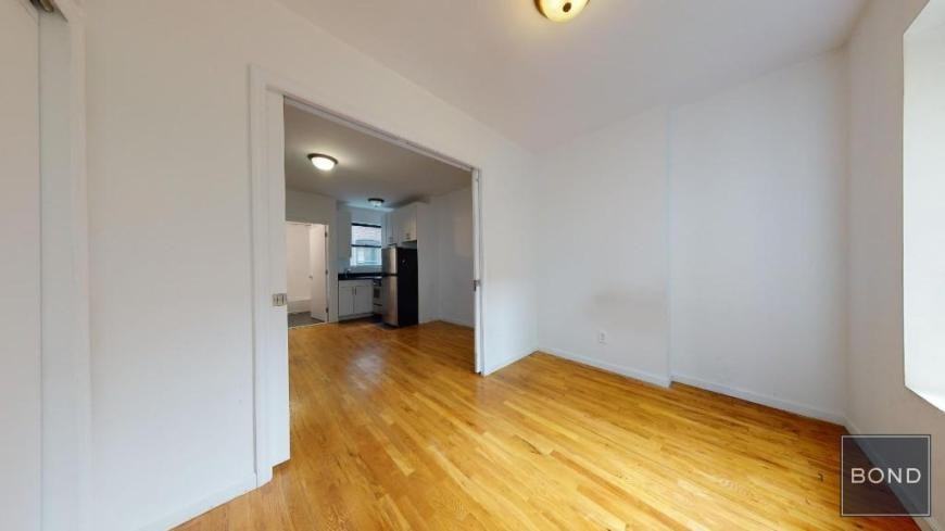 441 W 51st St - Photo 6 of 10
