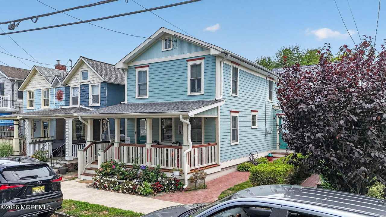 86 Franklin Ave - Photo 2 of 30