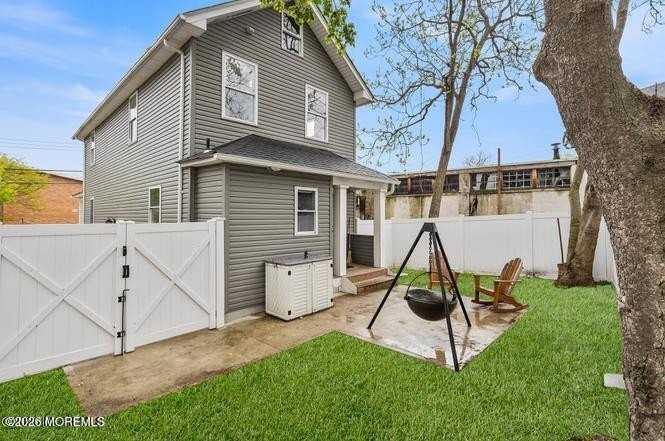 803 Central Ave - Photo 2 of 21