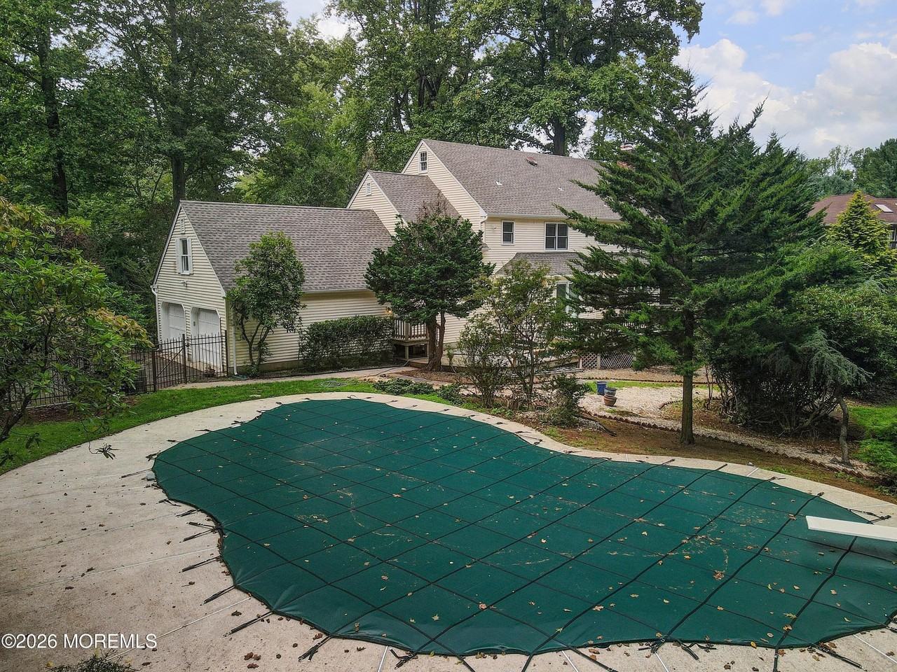 18 Seven Oaks Dr - Photo 2 of 33