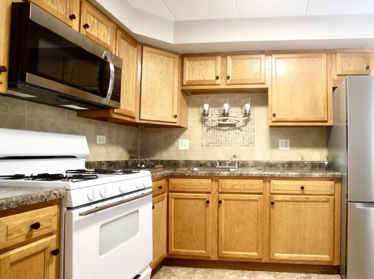 10931 S Lloyd Dr #1C - Photo 4 of 7