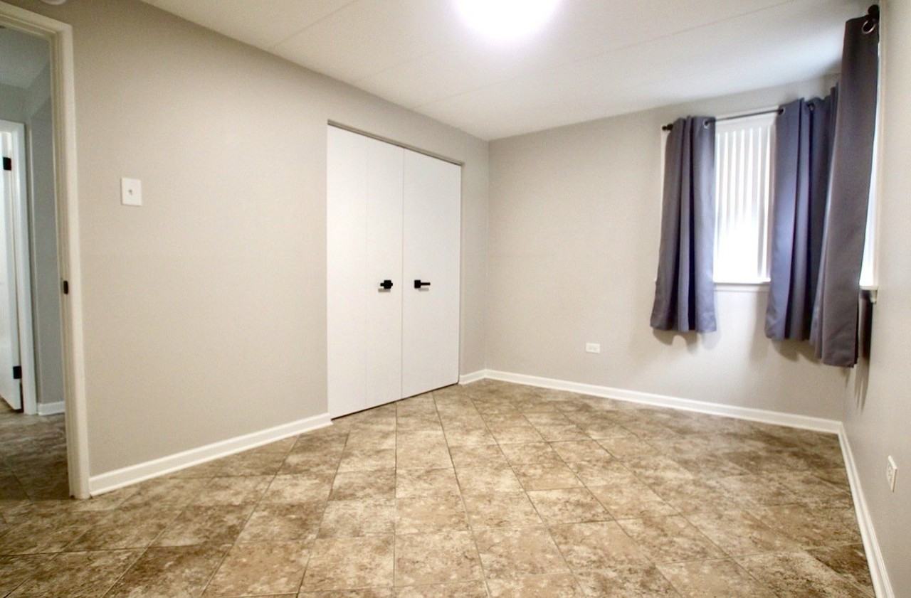 10931 S Lloyd Dr #1C - Photo 7 of 7