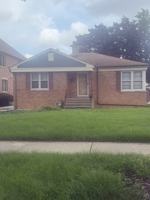 featured image of 479 N Elm Ave