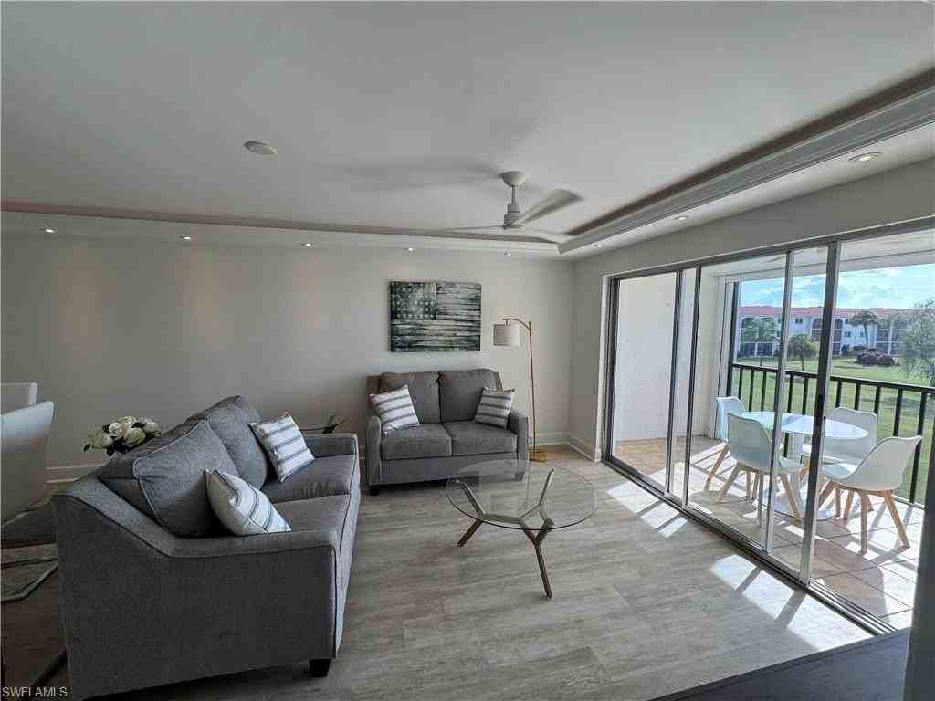 37 High Point Cir E #305 - Photo 3 of 32