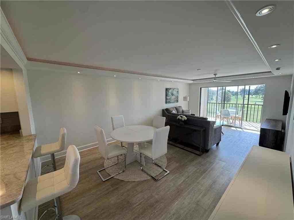 37 High Point Cir E #305 - Photo 6 of 32
