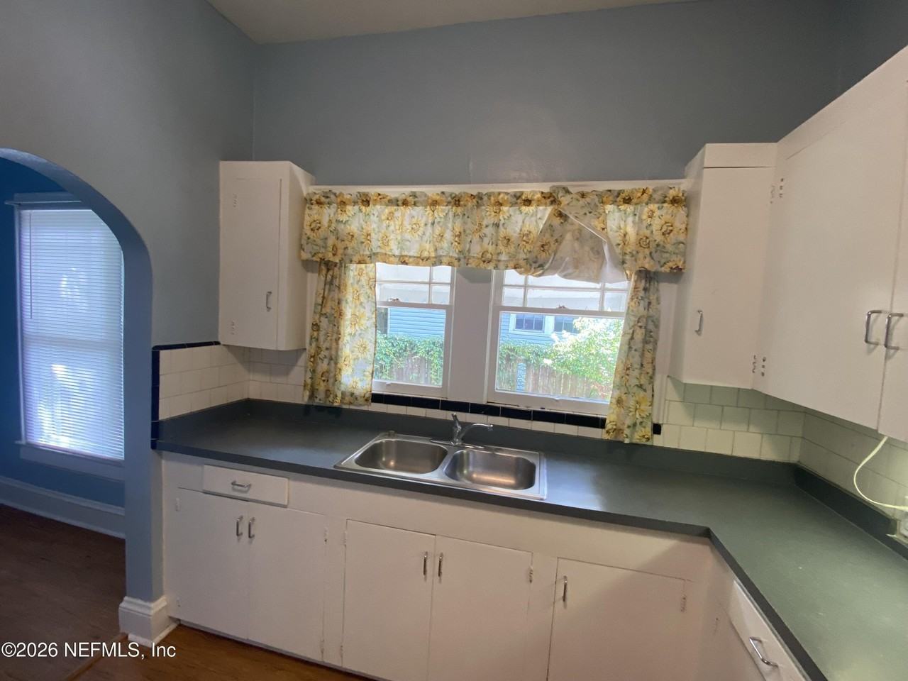 2316 Gilmore St - Photo 5 of 16