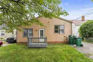 featured image of 15901 Edgewood Ave