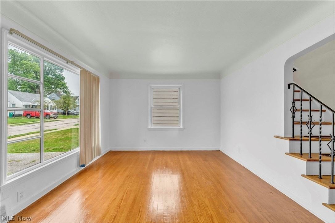 15901 Edgewood Ave - Photo 4 of 29