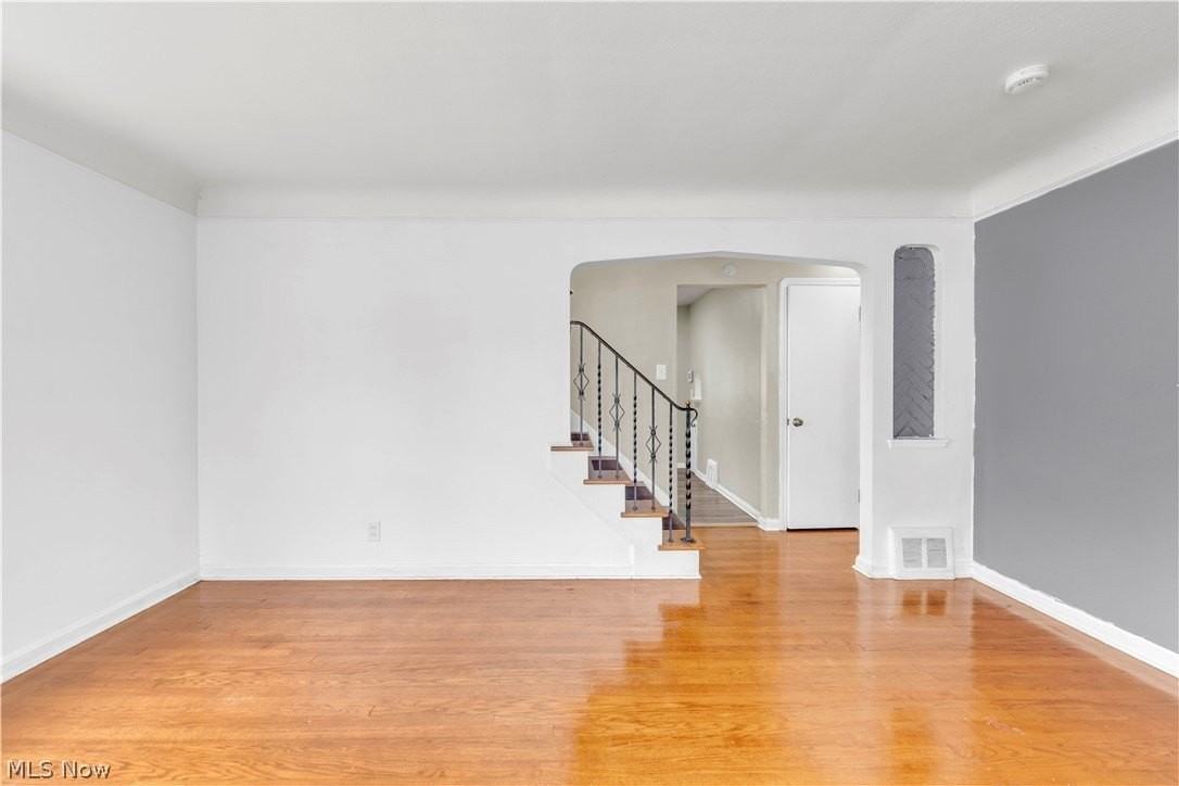 15901 Edgewood Ave - Photo 5 of 29