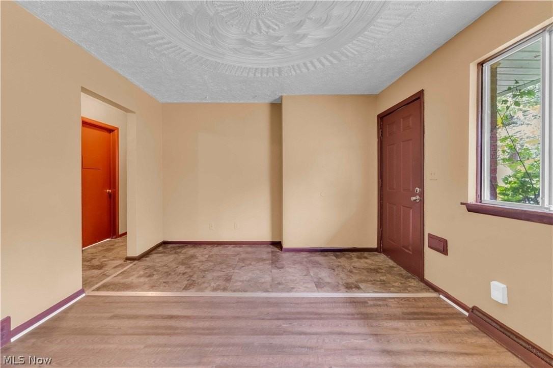 1143 Santee Ave #2-1143 - Photo 3 of 13