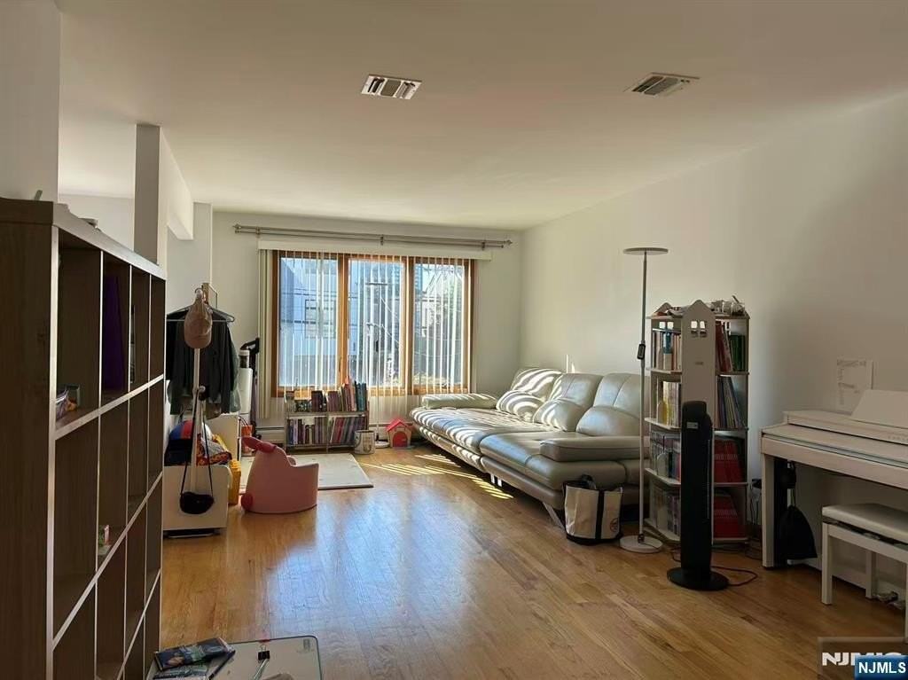 1611A Gerome Ave #A - Photo 2 of 20