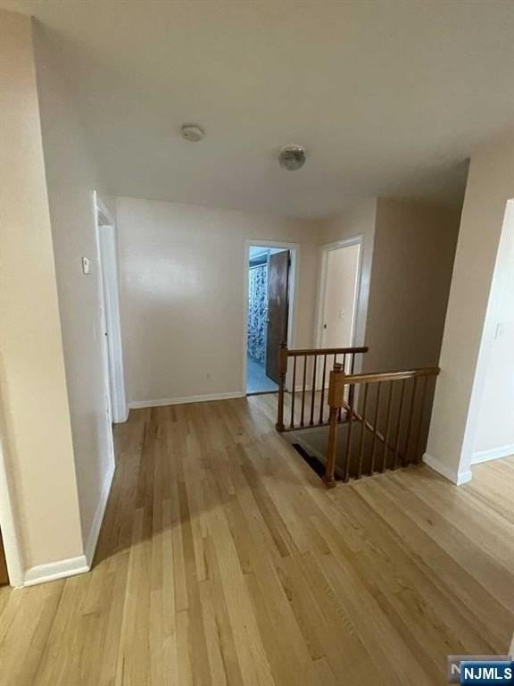 544 6th St #2ndFL - Photo 5 of 14