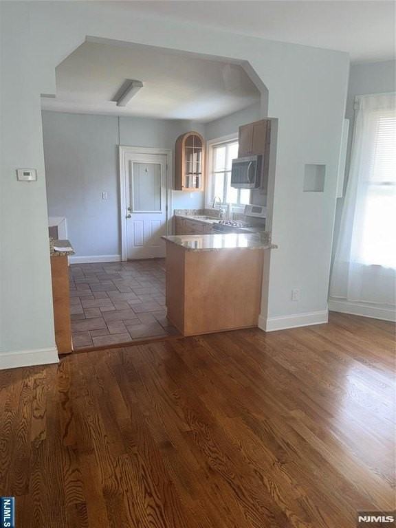 338 Beech St #2 - Photo 5 of 23