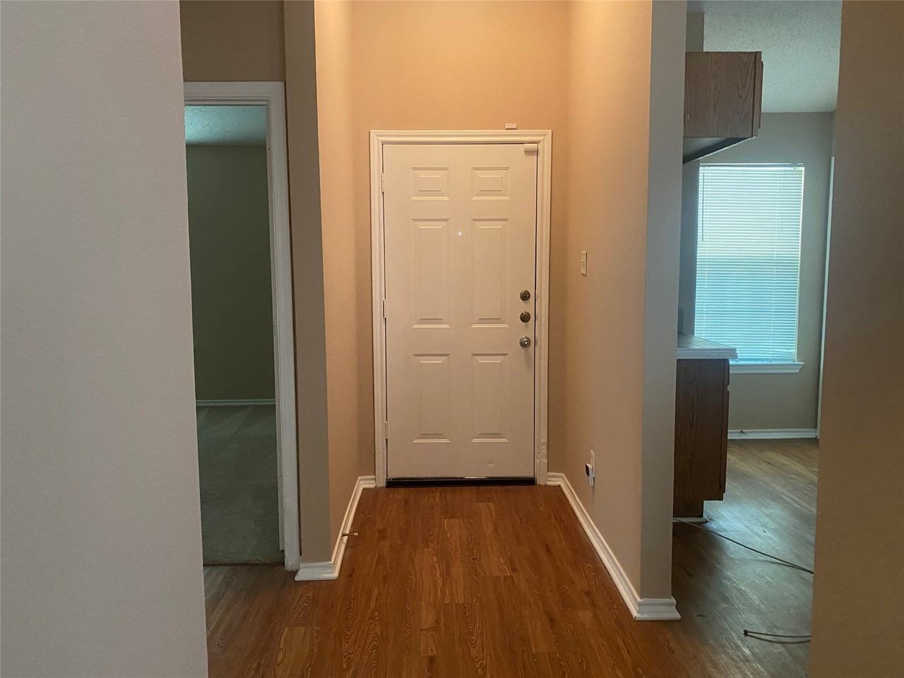 1307 Hortense Ave - Photo 5 of 11