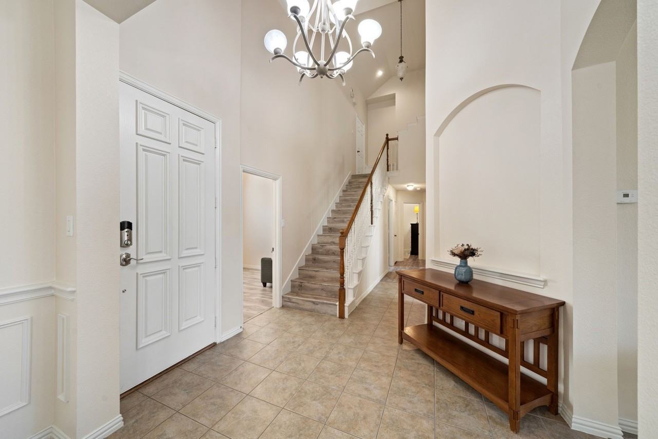 2653 Whispering Trl - Photo 2 of 33